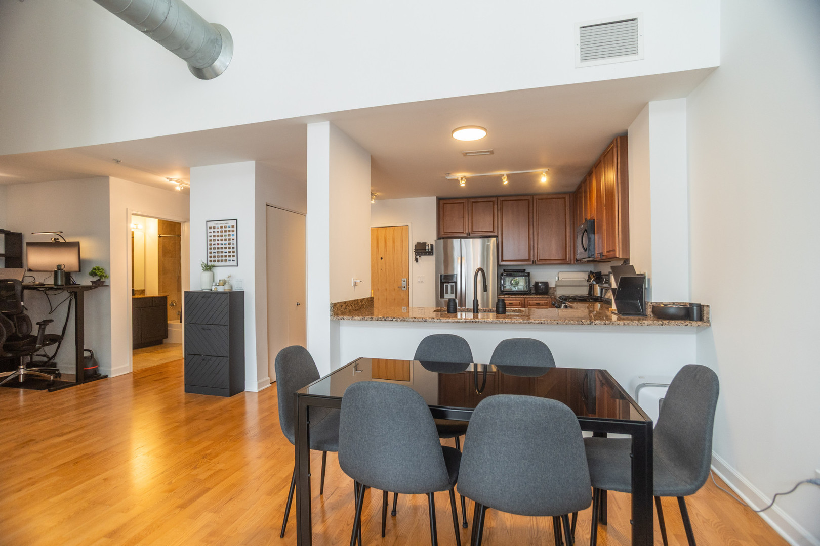 845 North Kingsbury Street Chicago IL 60610