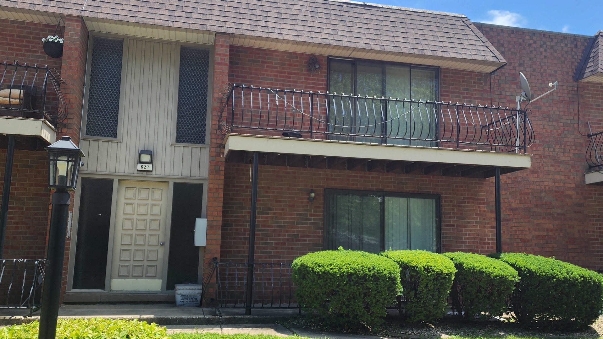 627 North Carroll Parkway Glenwood IL 60425