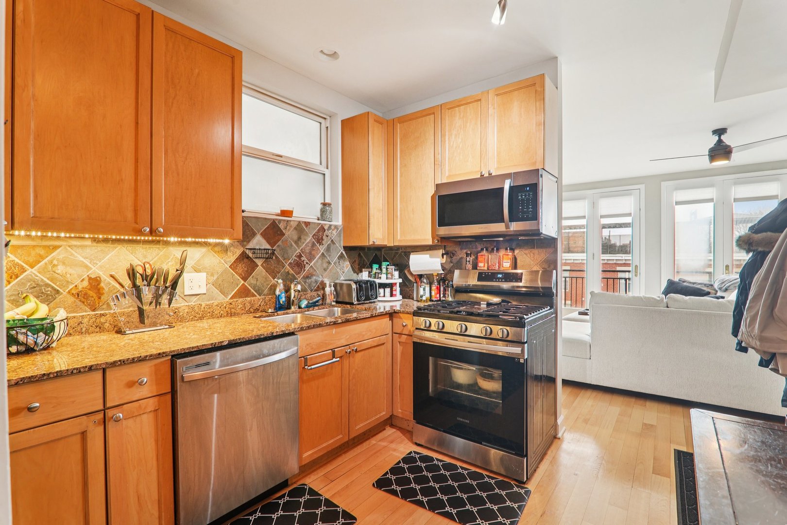 2403 West Lexington Street Chicago IL 60612