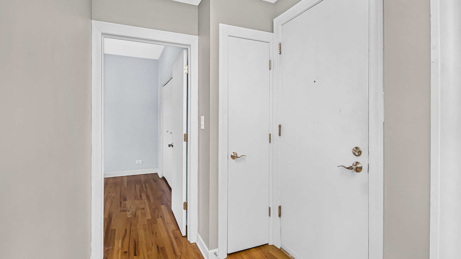 5623 North Wayne Avenue Chicago IL 60660