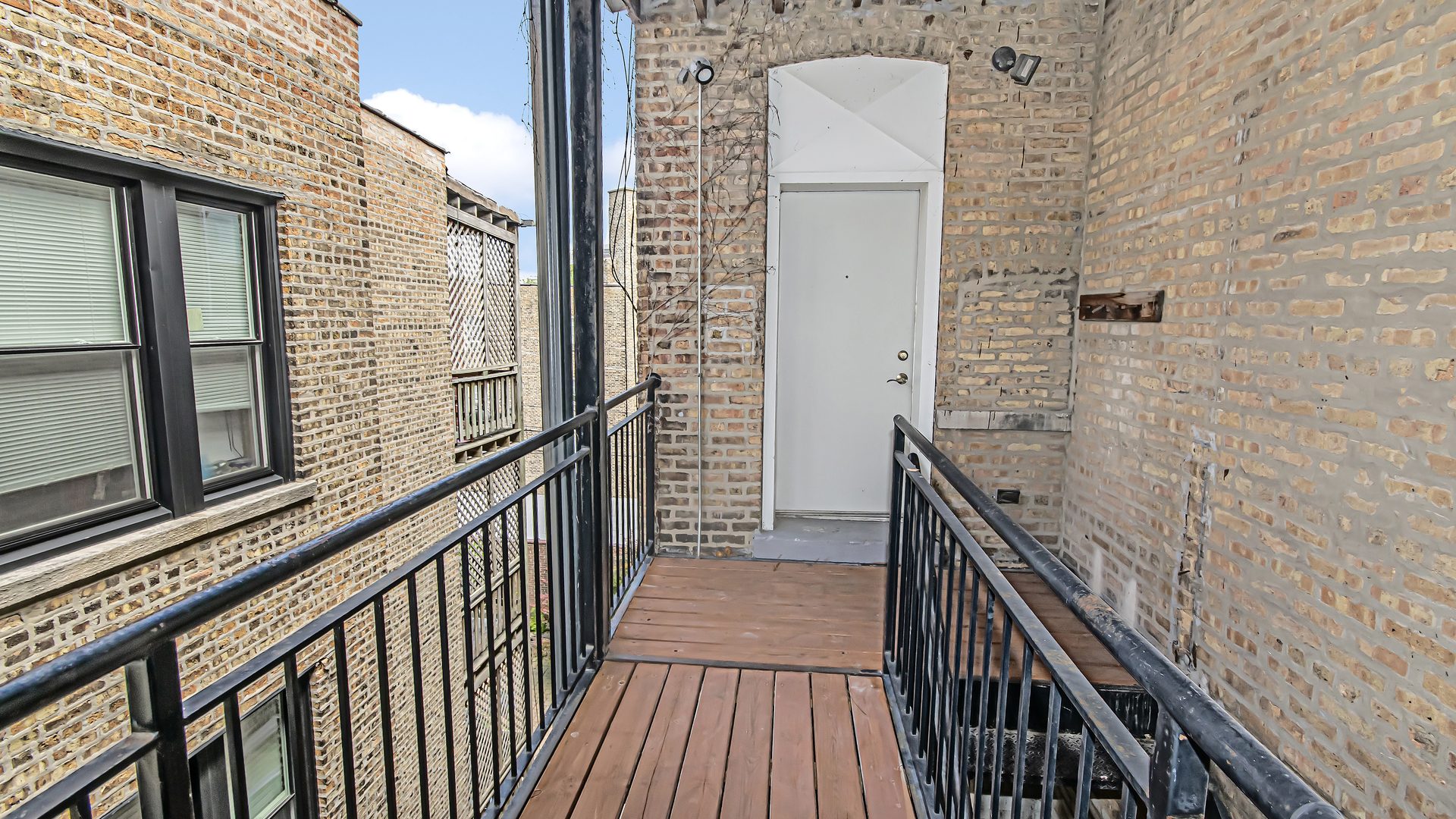 5623 North Wayne Avenue Chicago IL 60660