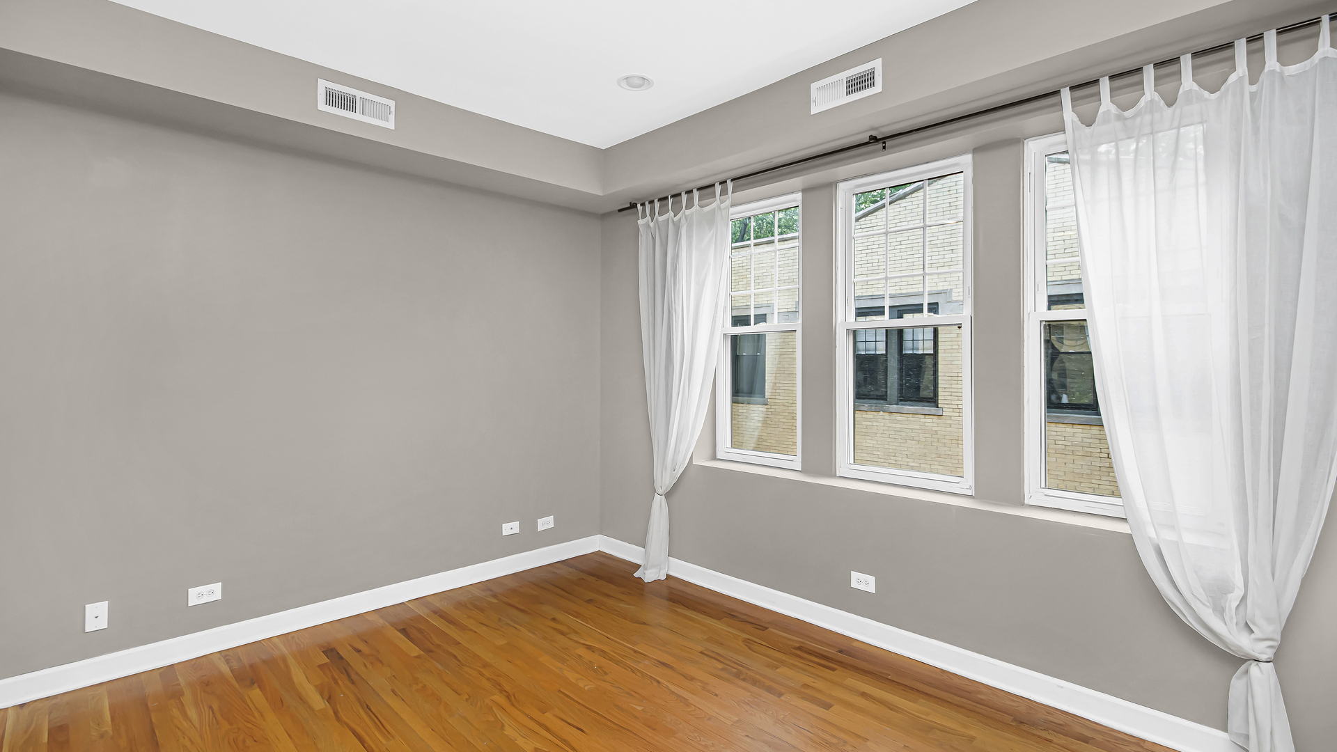 5623 North Wayne Avenue Chicago IL 60660