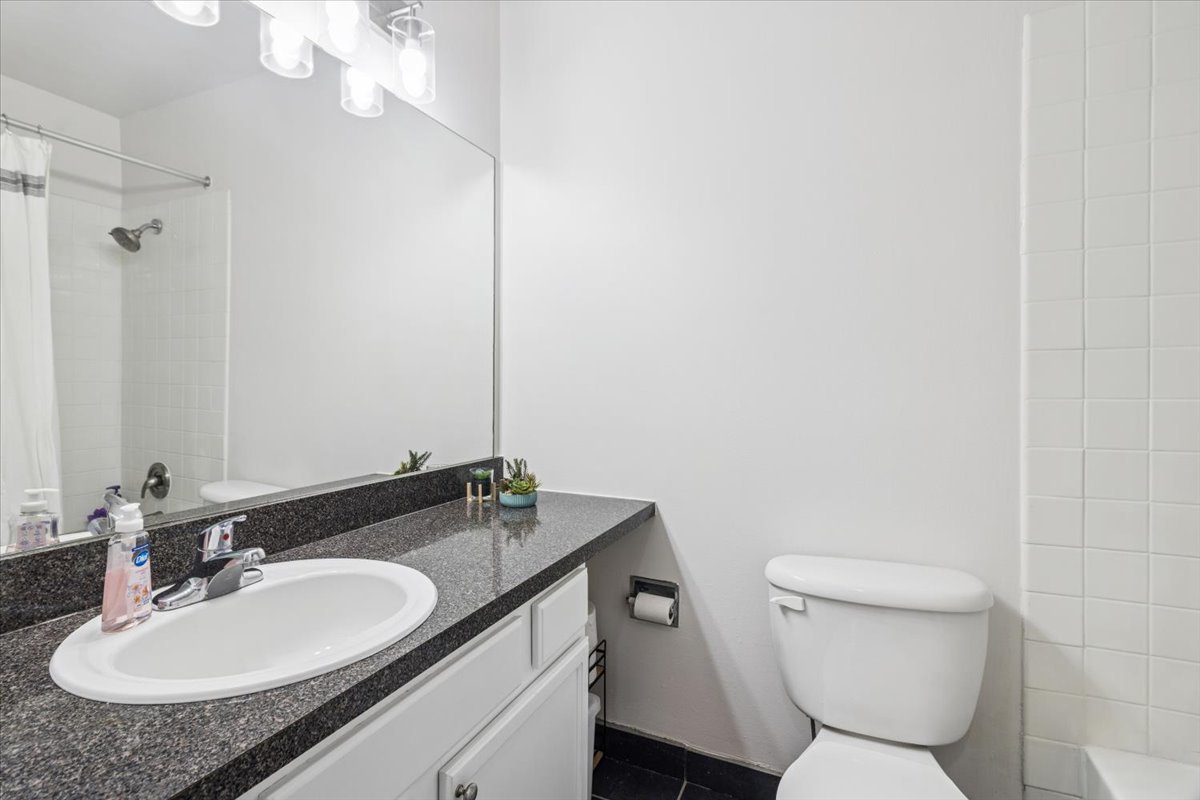 5817 Oakwood Drive Lisle IL 60532