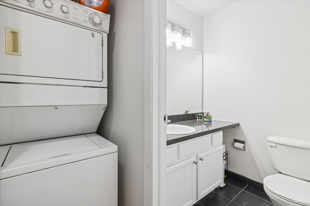 5817 Oakwood Drive Lisle IL 60532