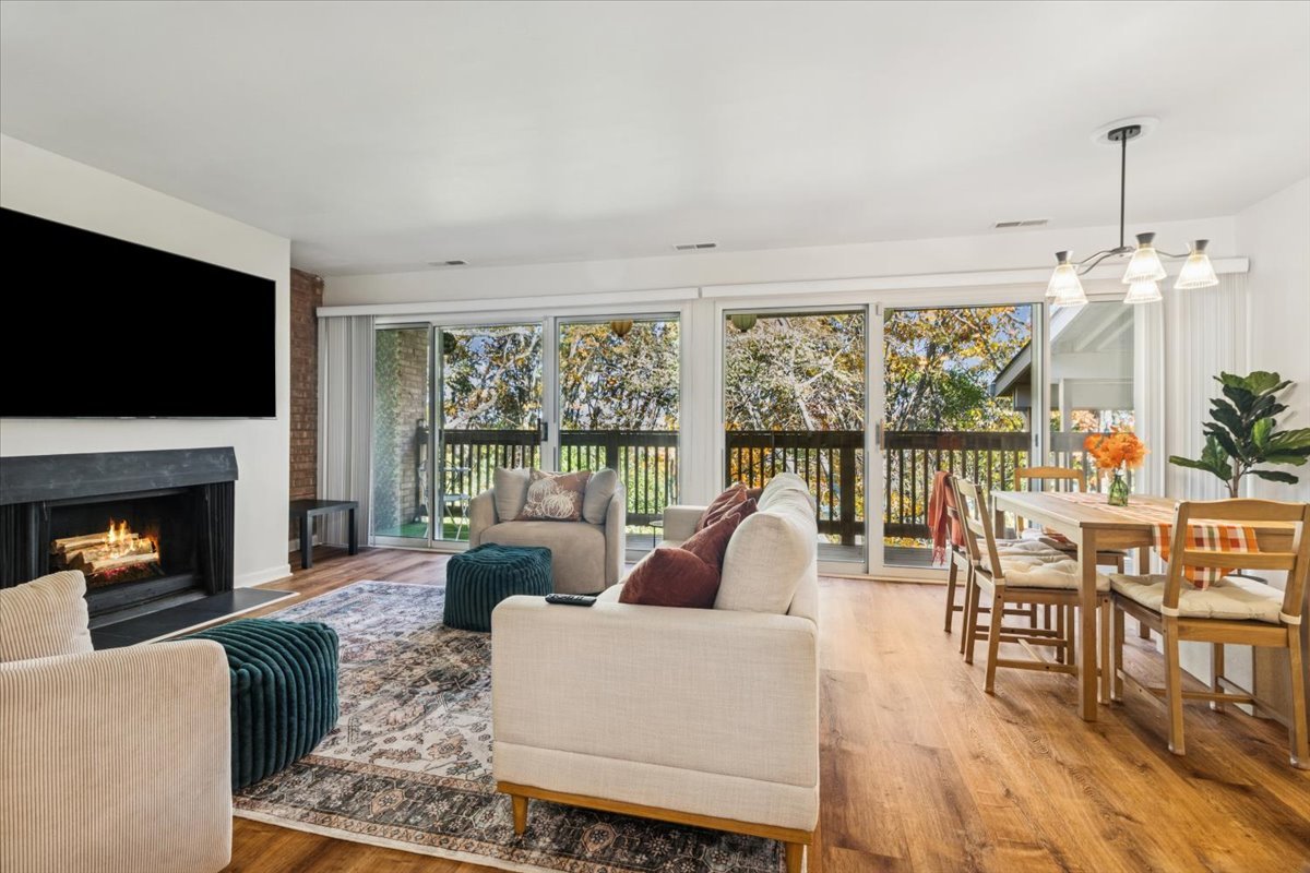 5817 Oakwood Drive Lisle IL 60532