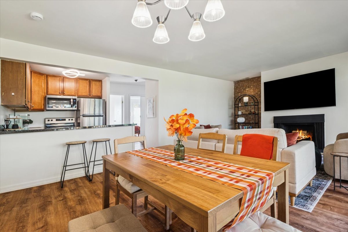 5817 Oakwood Drive Lisle IL 60532