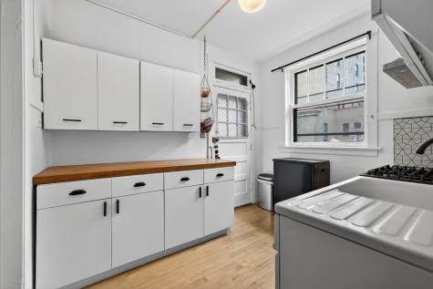 5443 South East View Park Chicago IL 60615