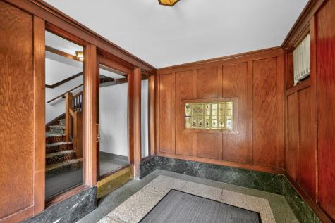 5443 South East View Park Chicago IL 60615