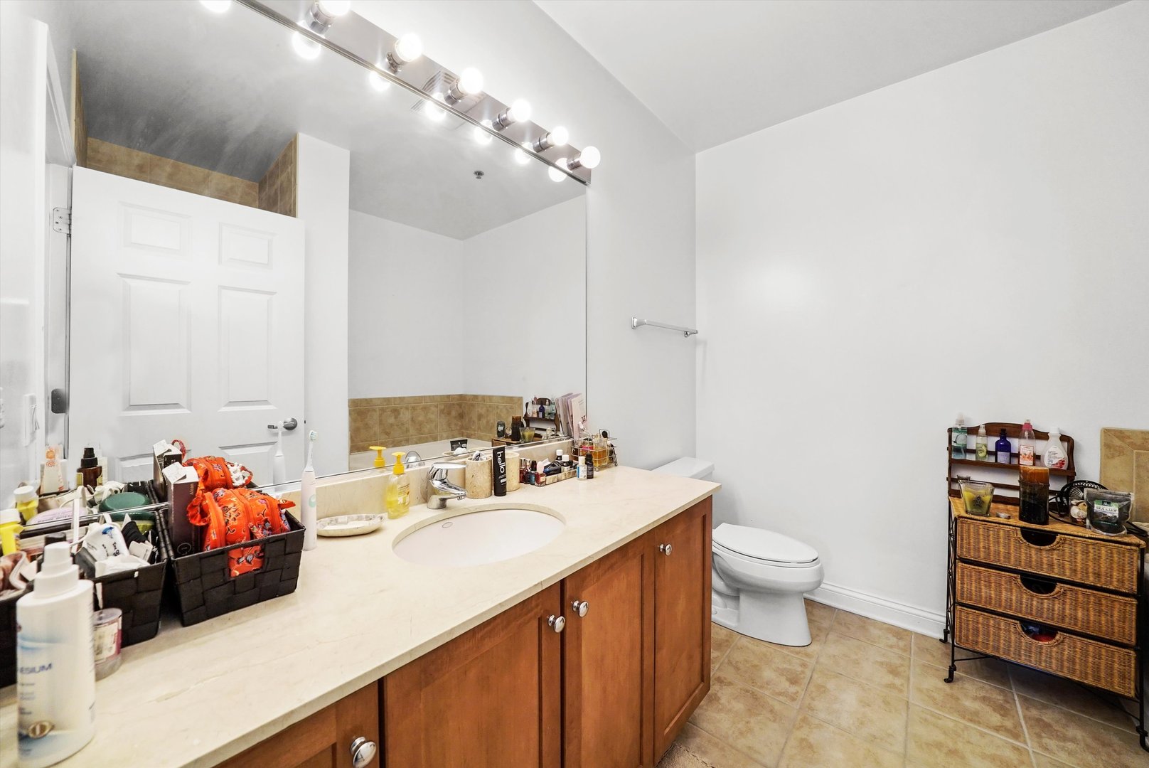 8 West Monroe Street Chicago IL 60603
