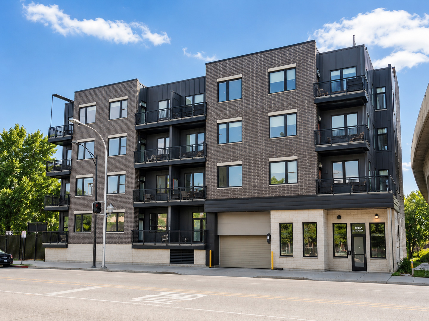 1802 South State Street Chicago IL 60616