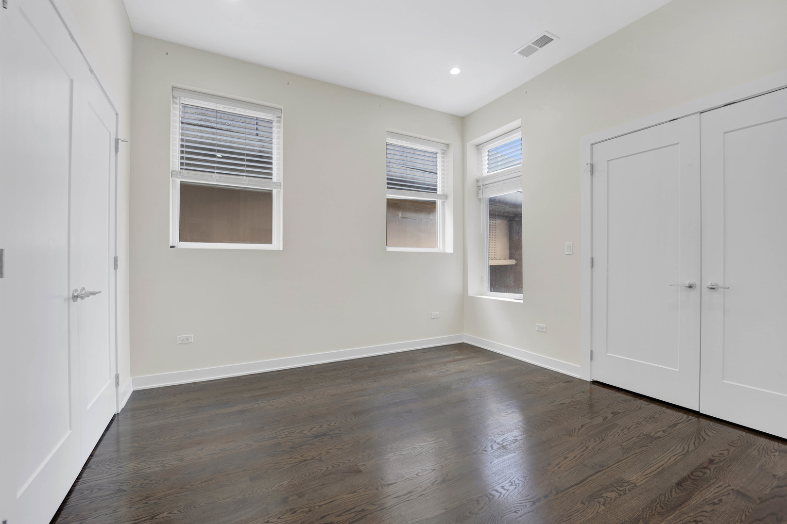1802 South State Street Chicago IL 60616