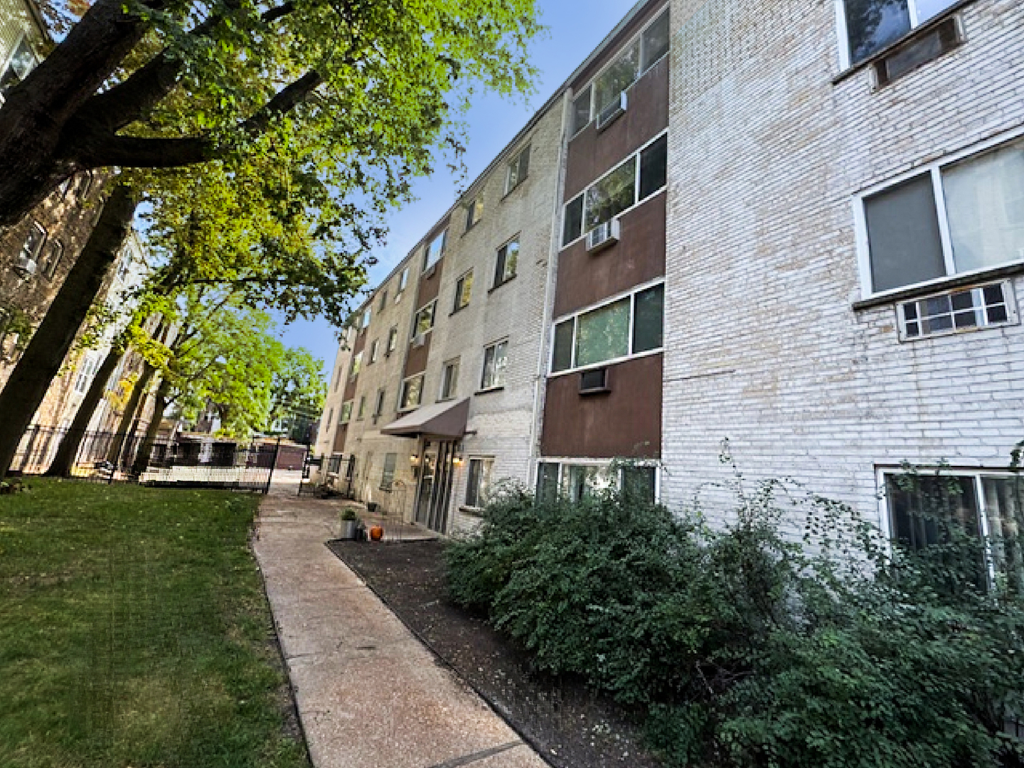 1441 West Farwell Avenue Chicago IL 60626