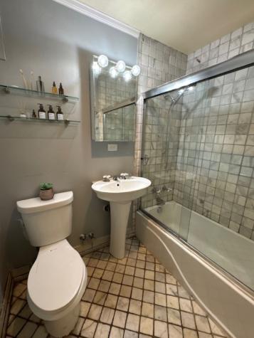1441 West Farwell Avenue Chicago IL 60626