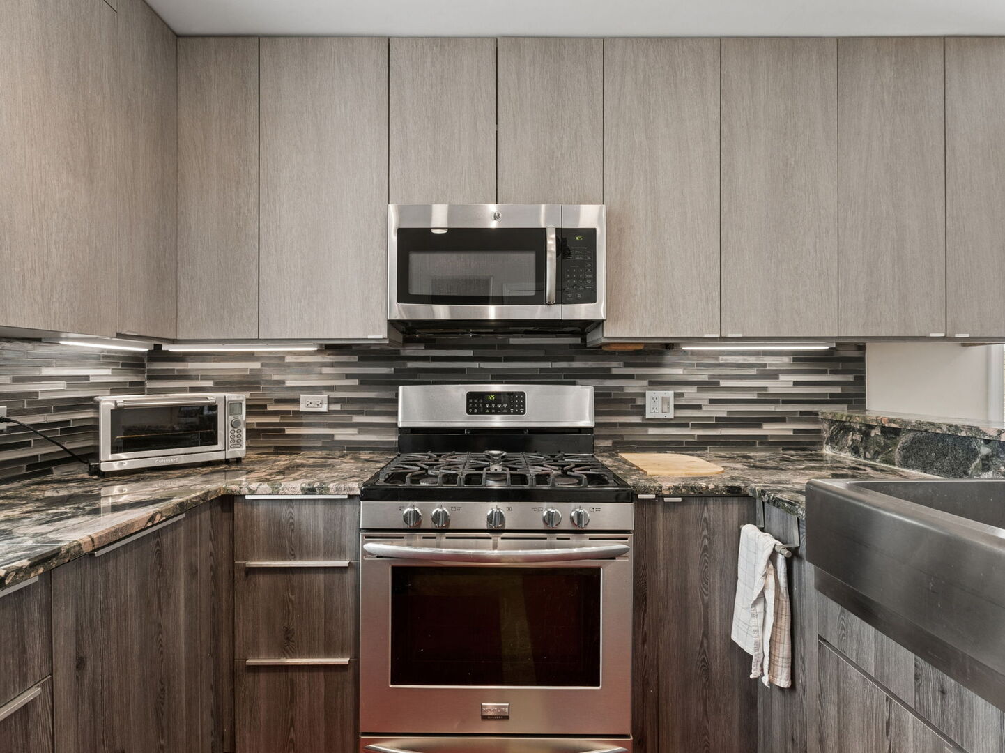 4650 North Saint Louis Avenue Chicago IL 60625