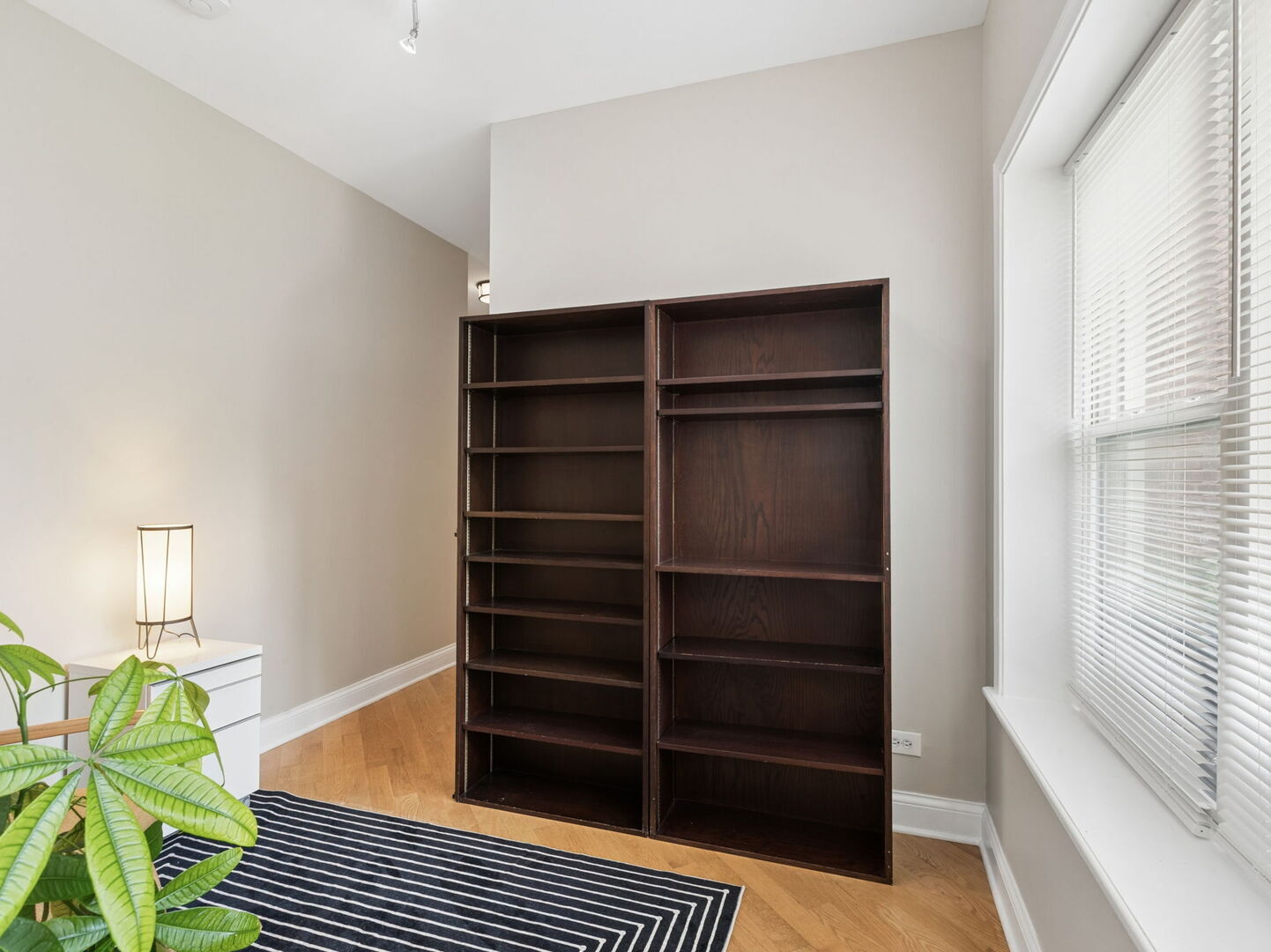 4650 North Saint Louis Avenue Chicago IL 60625