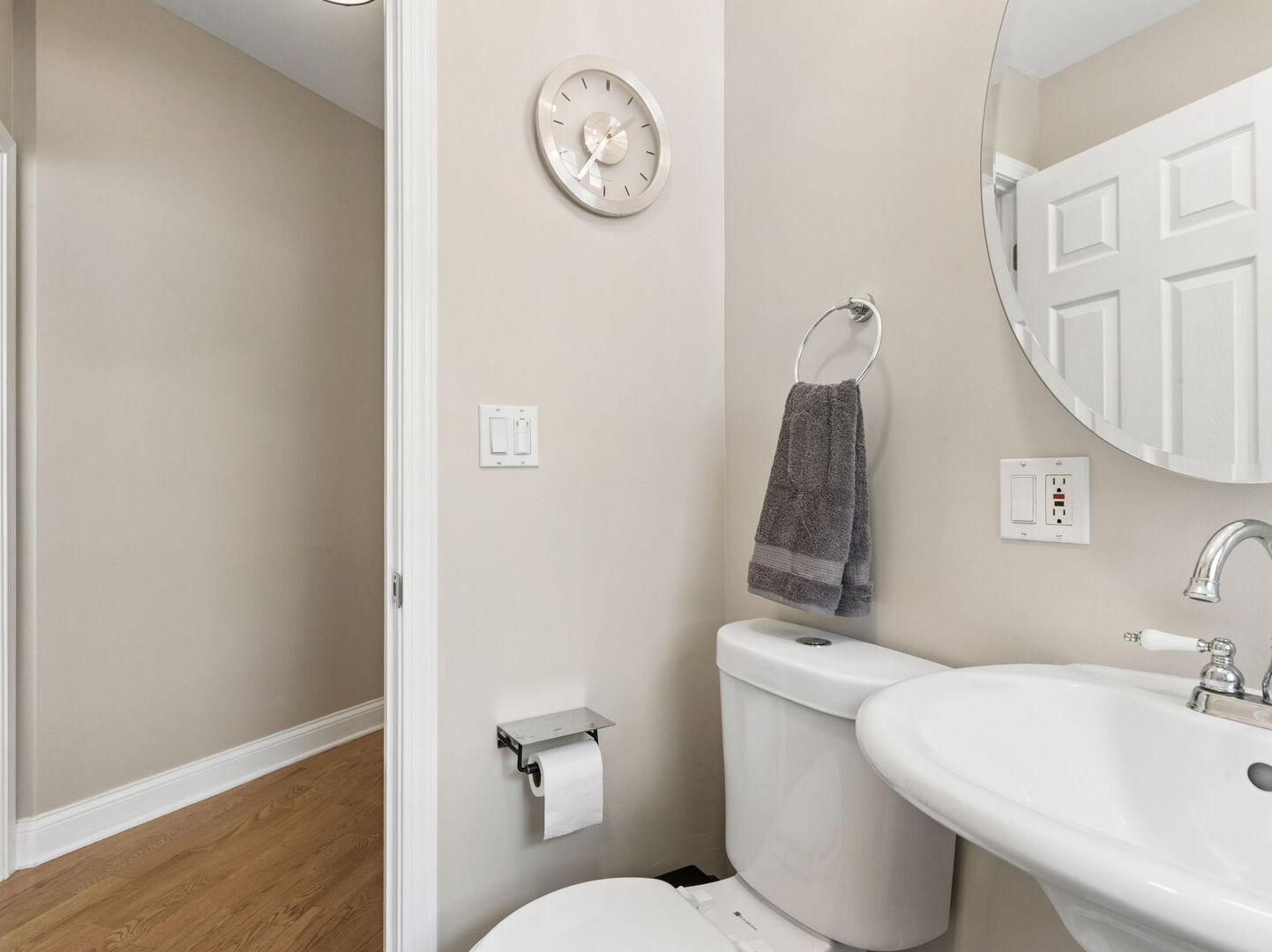4650 North Saint Louis Avenue Chicago IL 60625