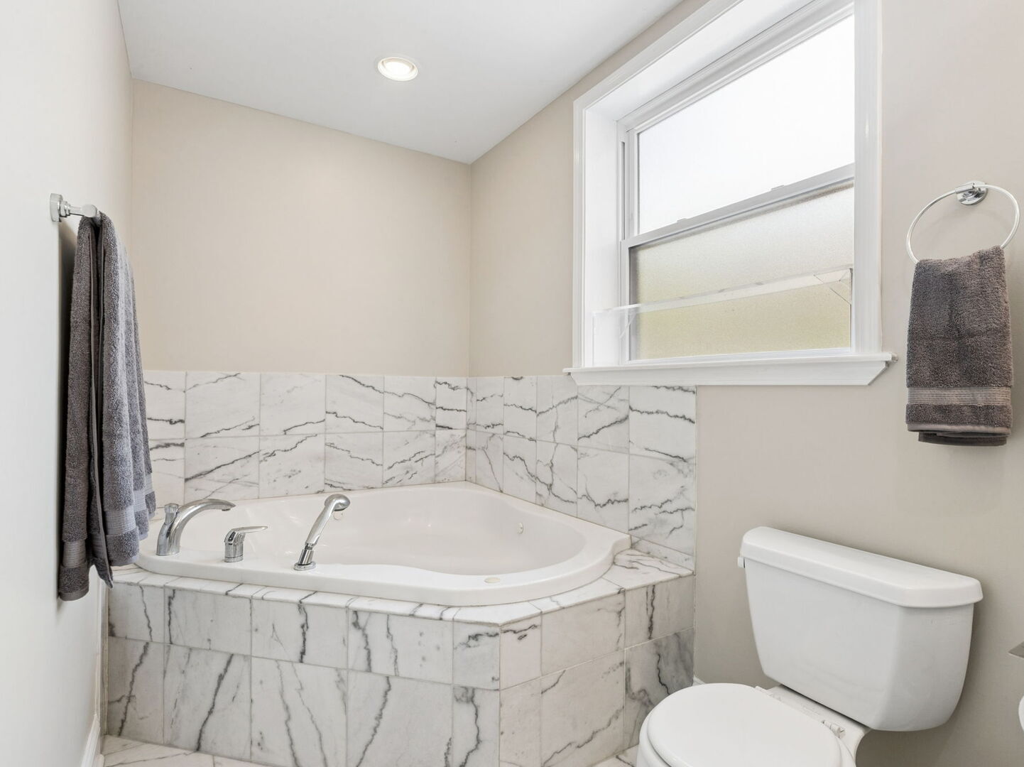4650 North Saint Louis Avenue Chicago IL 60625