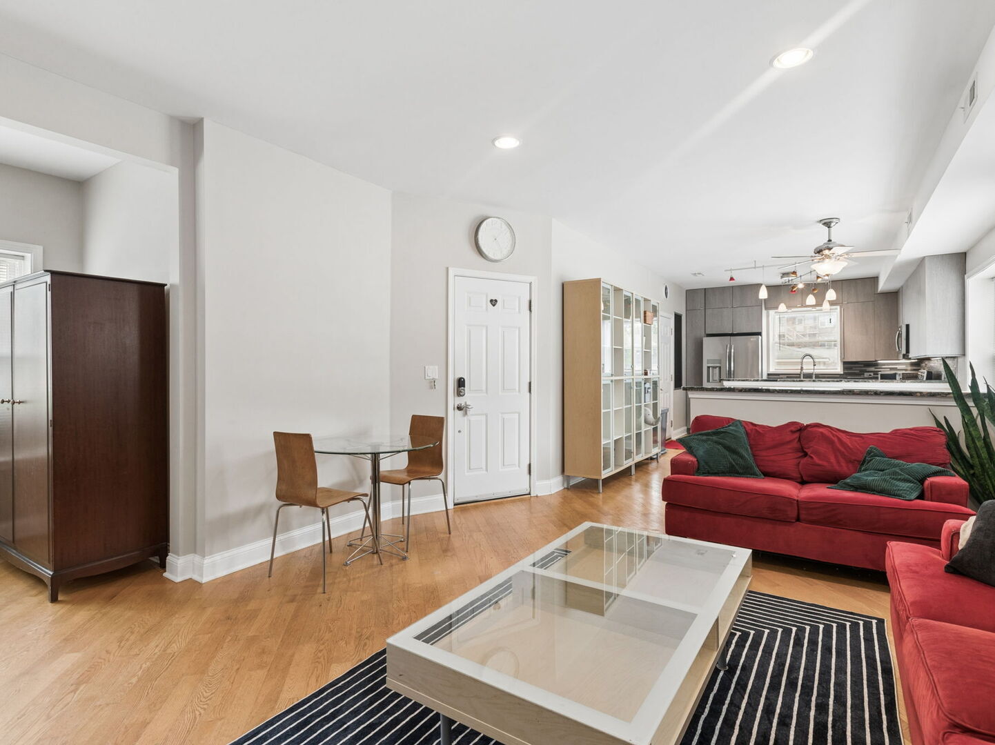 4650 North Saint Louis Avenue Chicago IL 60625