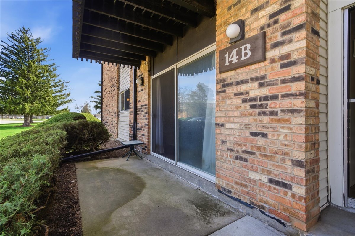 14B Kingery Quarter Willowbrook IL 60527