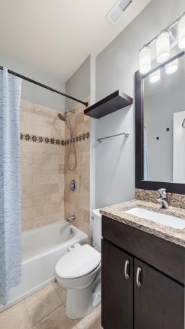 4442 North Damen Avenue Chicago IL 60625