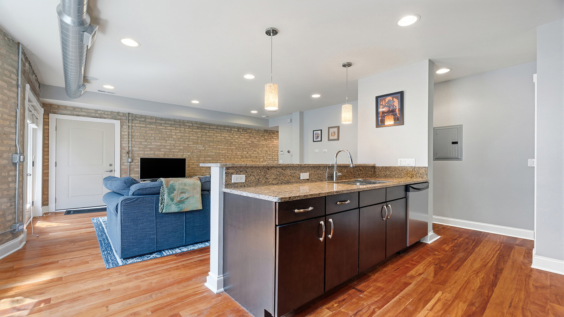 4442 North Damen Avenue Chicago IL 60625
