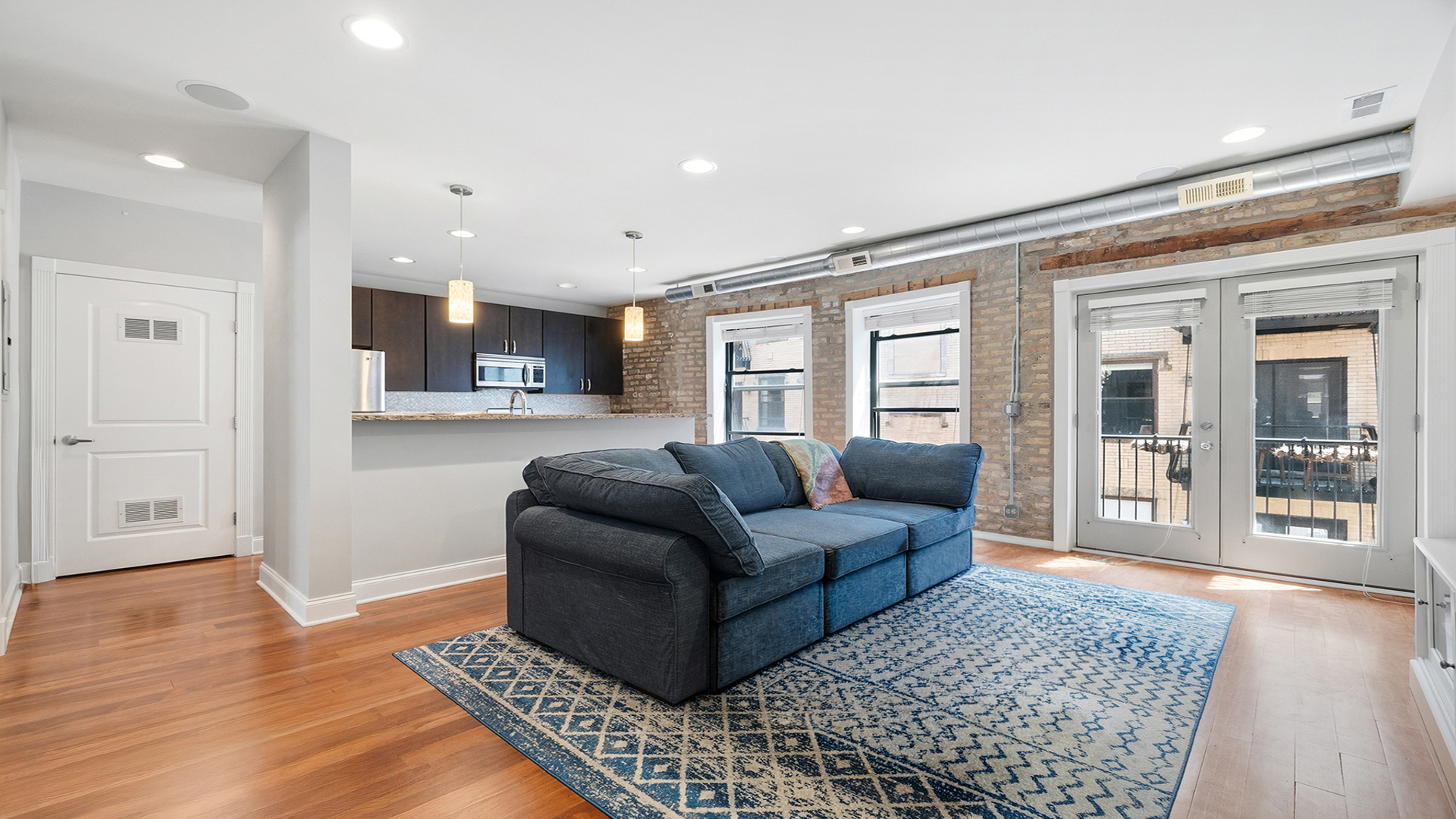 4442 North Damen Avenue Chicago IL 60625
