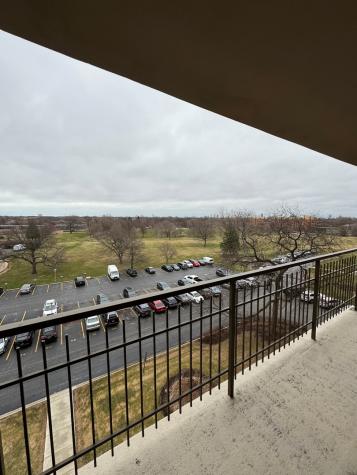 6933 North Kedzie Avenue Chicago IL 60645