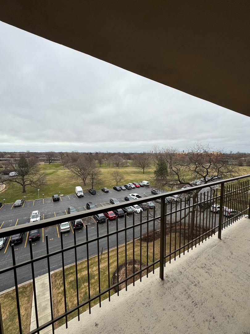 6933 North Kedzie Avenue Chicago IL 60645
