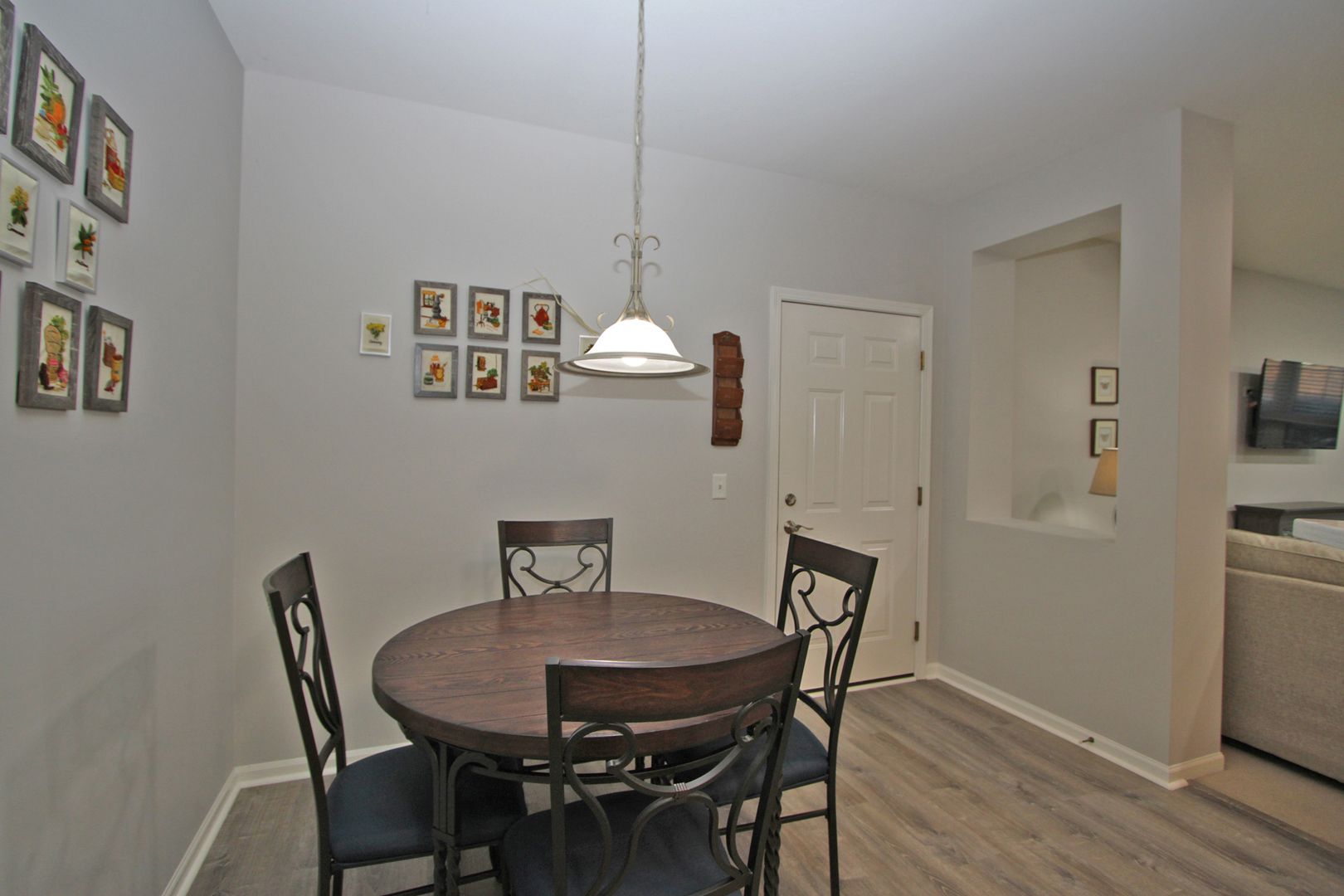 890 June Terrace Lake Zurich IL 60047