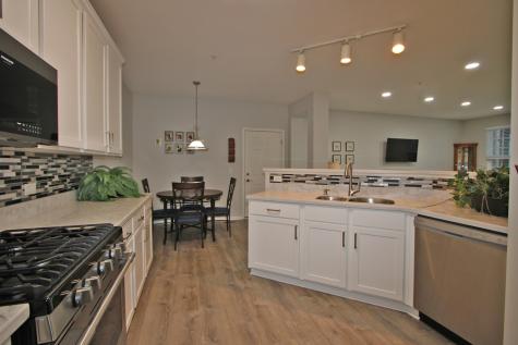 890 June Terrace Lake Zurich IL 60047