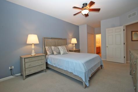 890 June Terrace Lake Zurich IL 60047