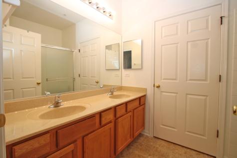 890 June Terrace Lake Zurich IL 60047