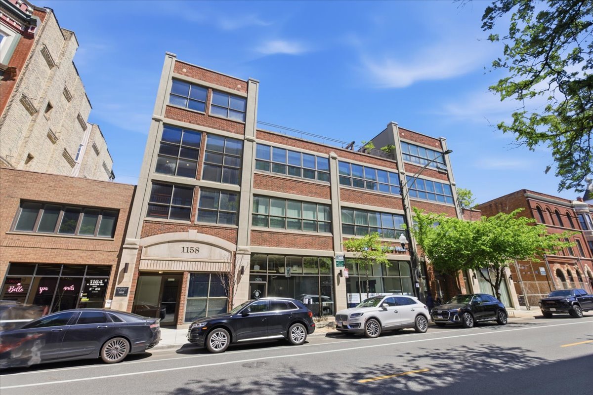1158 West Armitage Avenue Chicago IL 60614