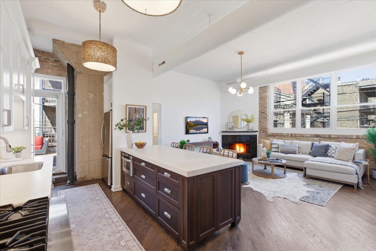 1158 West Armitage Avenue Chicago IL 60614