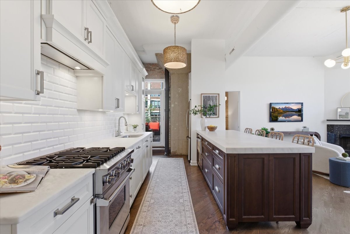 1158 West Armitage Avenue Chicago IL 60614
