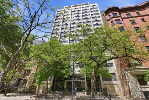 30 East Division Street Chicago IL 60610