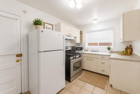 6035 North Damen Avenue Chicago IL 60659