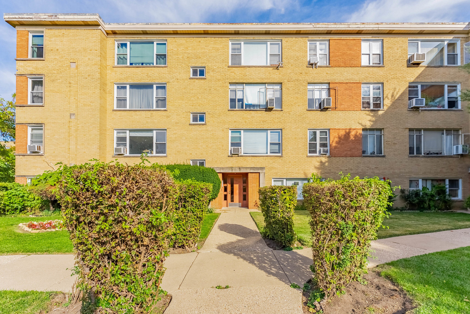 6035 North Damen Avenue Chicago IL 60659