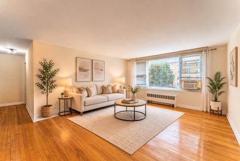 6035 North Damen Avenue Chicago IL 60659