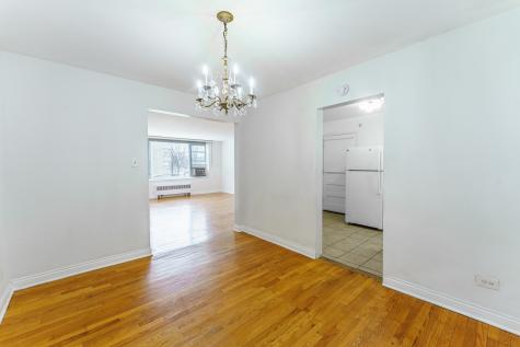 6035 North Damen Avenue Chicago IL 60659
