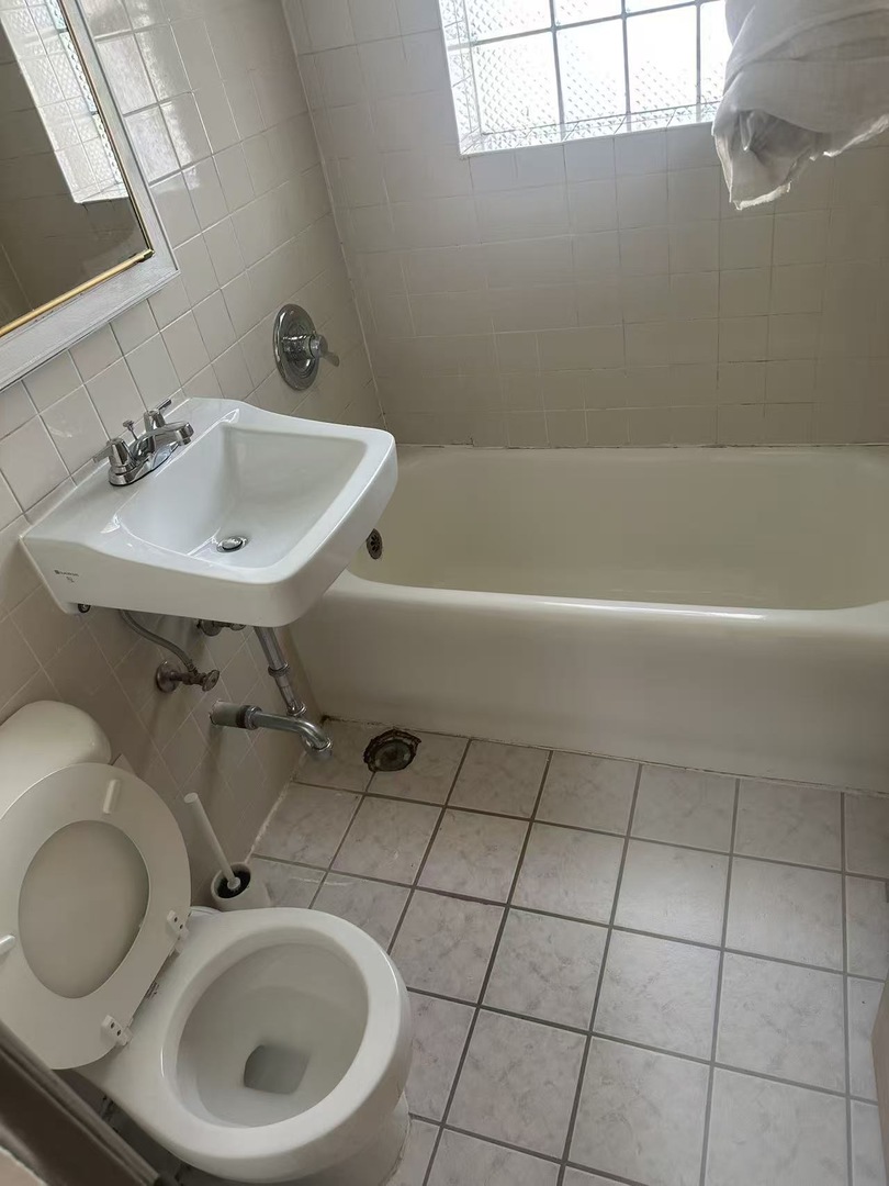 5135 South Kenwood Avenue Chicago IL 60615