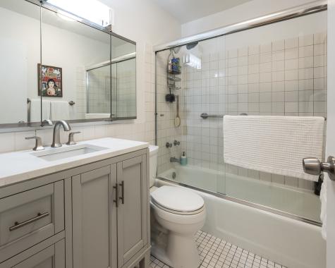 5415 North Sheridan Road Chicago IL 60640