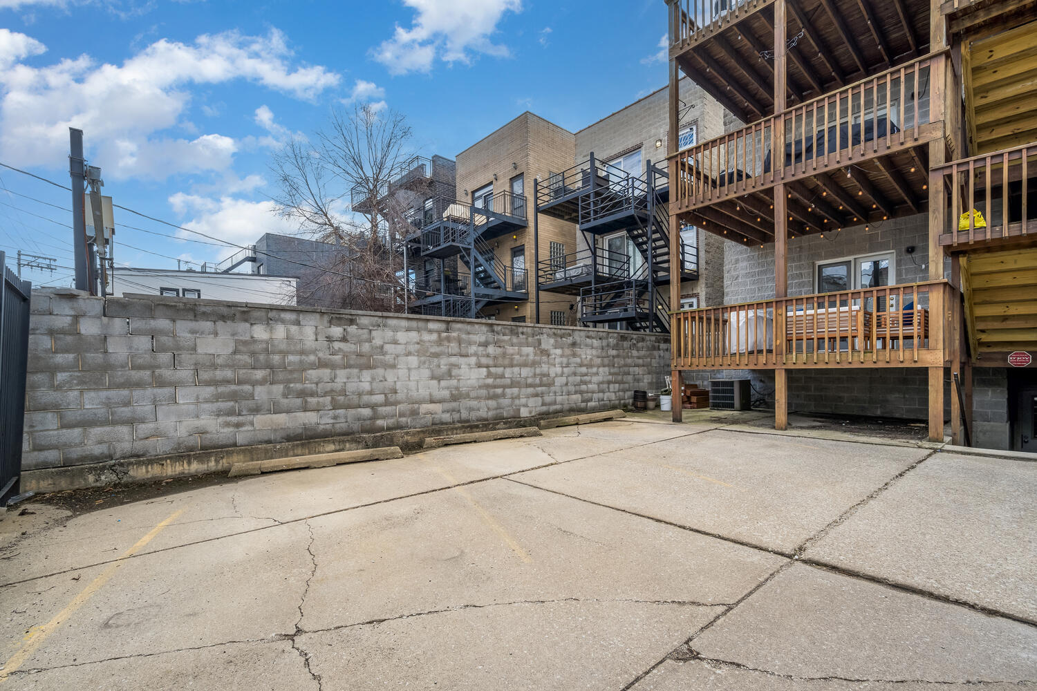 1242 West Ohio Street Chicago IL 60642