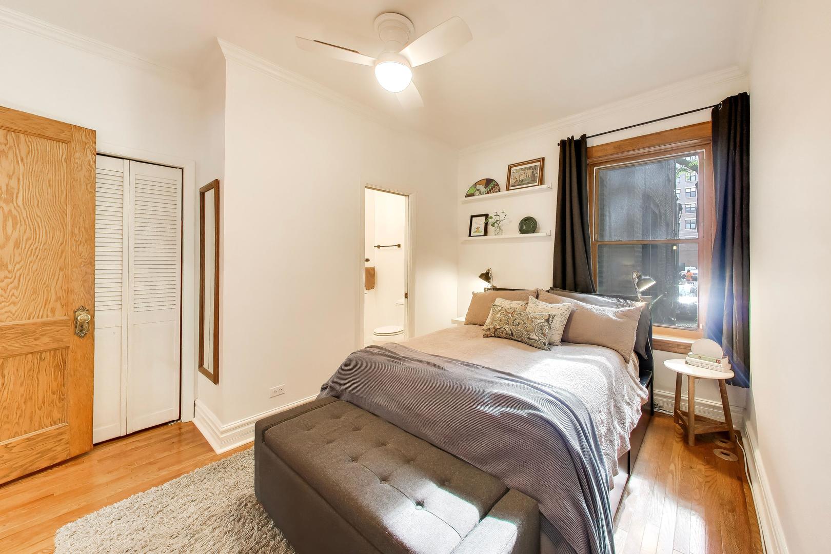 3808 North Pine Grove Avenue Chicago IL 60613
