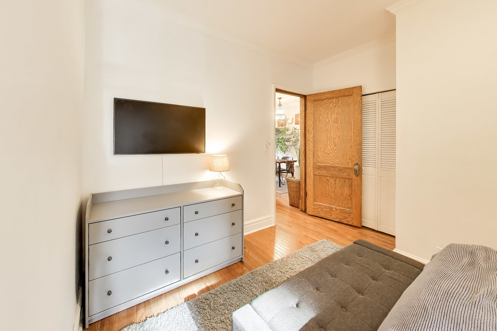 3808 North Pine Grove Avenue Chicago IL 60613