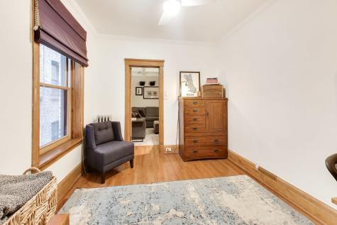 3808 North Pine Grove Avenue Chicago IL 60613