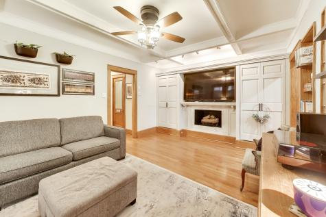 3808 North Pine Grove Avenue Chicago IL 60613