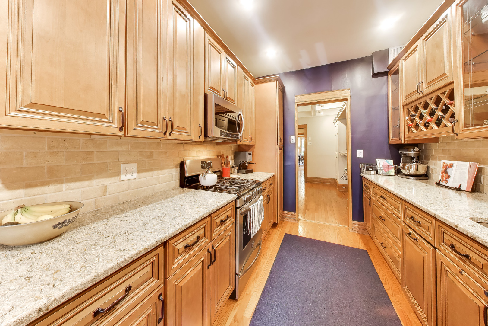 3808 North Pine Grove Avenue Chicago IL 60613
