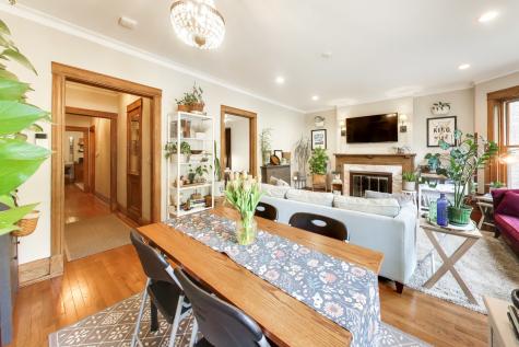 3808 North Pine Grove Avenue Chicago IL 60613
