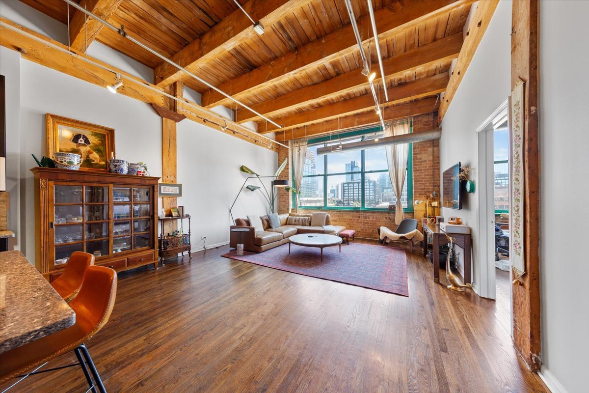312 North May Street Chicago IL 60607